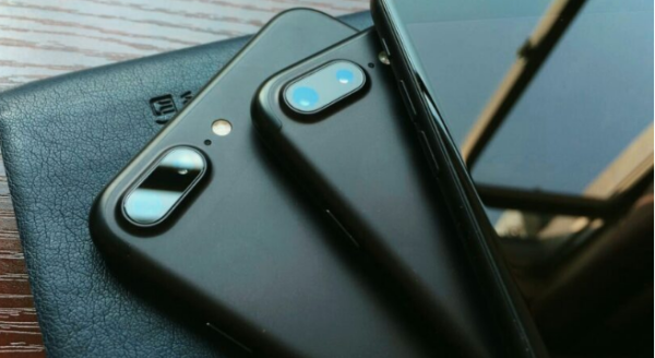 苹果手机发烫了怎么解决_手机烫iphone_手机发热发烫苹果